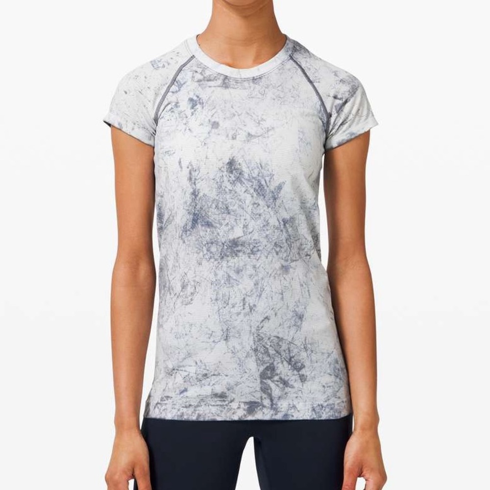 Lululemon Swiftly Tech Short Sleeve 2.0 size 4 in MultiDye White / Grey / Black